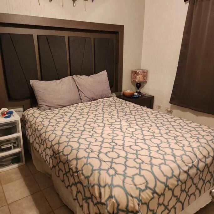 3 Bedroom Townhouse W Garage Blocks From The Beach ปูแอร์โตเปญาสโก ภายนอก รูปภาพ